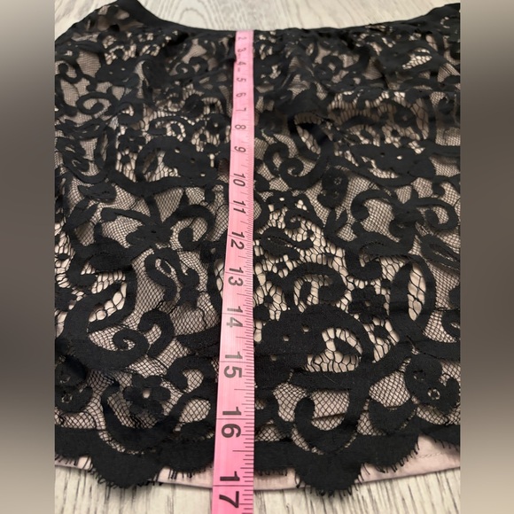 NWT Loft Black Lace Skirt Size 6 *Piece Of Hook Closure Missing - Picture 12 of 12